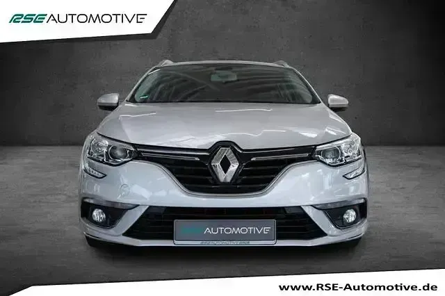 Gebraucht Renault Mégane IV Business 116 PS (85 kW) 2020 Silber Limousine