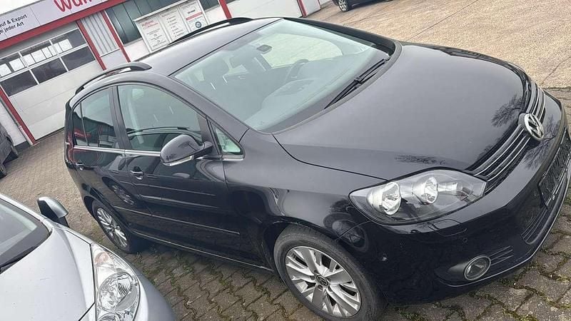Gebraucht VW Golf VI Team 122 PS (89 kW) 2010 Deep black perleffekt Kleinwagen