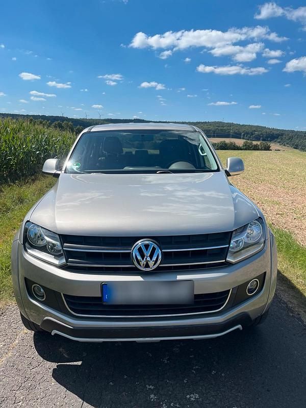 Beige Gebraucht 2011 VW Amarok Abholung | 16.700 € (Teuer) - Bild 1/4