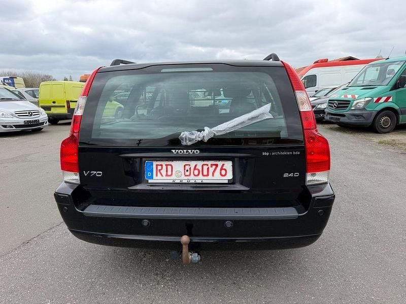 Używany Volvo V70 163 KM (119 kW) 2007 Czarny Kombi