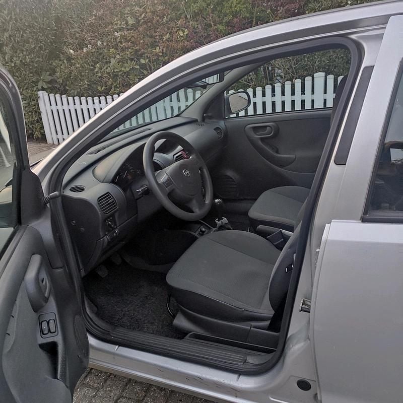 Gebraucht Opel Corsa 75 PS (55 kW) 2003 Grau Kleinwagen