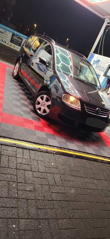 Gebraucht VW Touran Trendline 116 PS (85 kW) 2006 Schwarz Van / Kleinbus