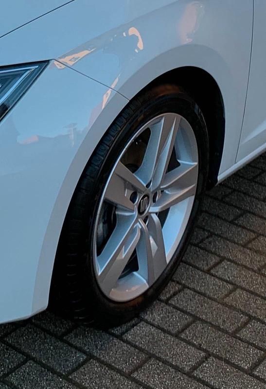 Gebraucht Seat Leon FR 131 PS (96 kW) 2020 Weiß Kleinwagen