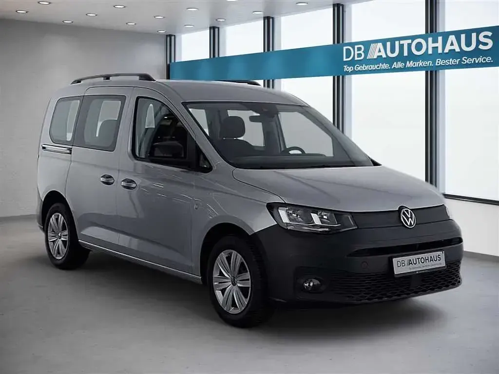Używany VW Caddy 114 KM (83 kW) 2023 Srebrny Minivan