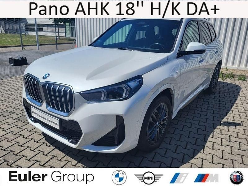 Weiss Gebraucht 2023 BMW X1 Performance SUV | 37.633 € (Fairer Preis) - Bild 1/4