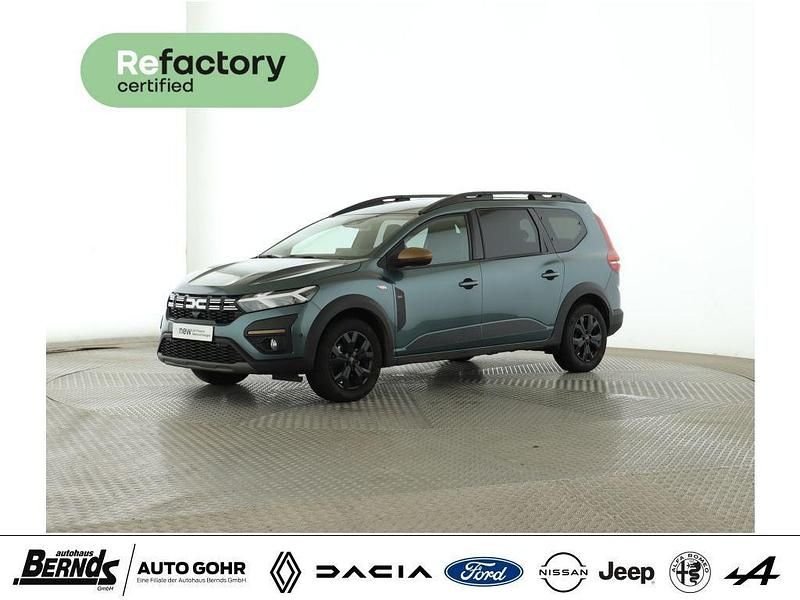 Zedergrün (dqk) (metallic) Gebraucht 2025 Dacia Jogger Extreme Van / Kleinbus | 20.880 € (Fairer Preis) - Bild 1/4
