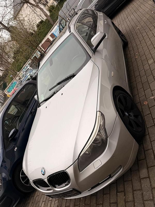 Gebraucht BMW 525 200 PS (147 kW) 2009 Grau Kombi