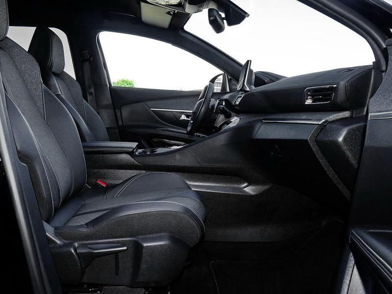 Gebraucht Peugeot 5008 Allure 131 PS (96 kW) 2023 Schwarz Van / Kleinbus