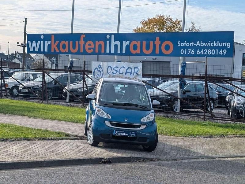 Grau Gebraucht 2009 Smart ForTwo Coupé Basis Coupé | 4.899 € (Fairer Preis) - Bild 1/4