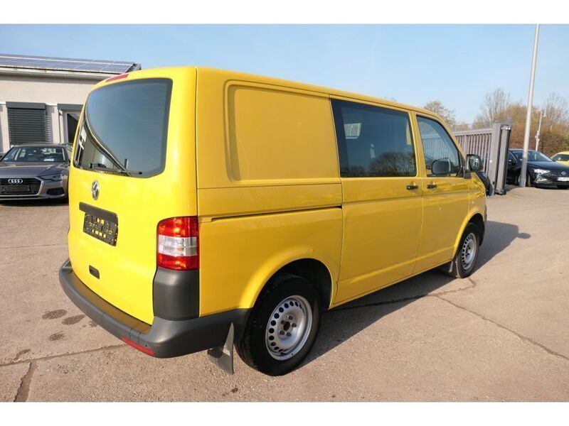 Gebraucht VW T5 84 PS (61 kW) 2013 Ginstergelb r1032 Van