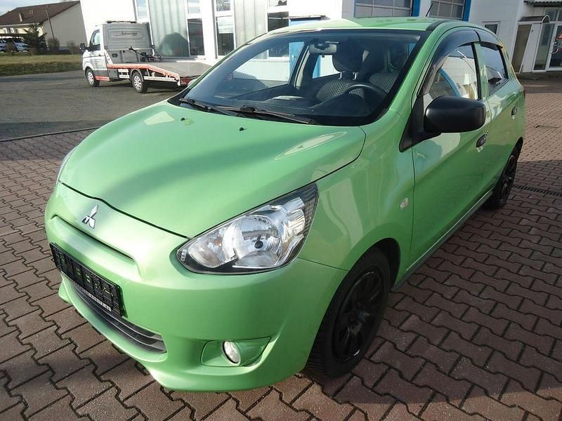 Gebraucht Mitsubishi Space Star Classic Collection 71 PS (52 kW) 2014 Grün Van / Kleinbus