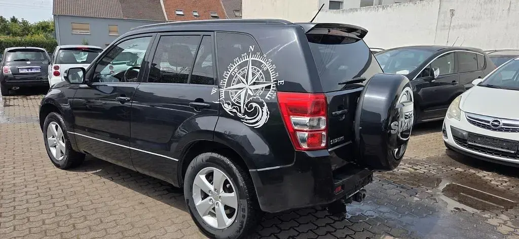 Gebraucht Suzuki Grand Vitara Club 169 PS (124 kW) 2011 Schwarz SUV