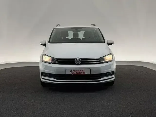 Gebraucht VW Touran Comfortline 116 PS (85 kW) 2020 Weiß Van / Kleinbus
