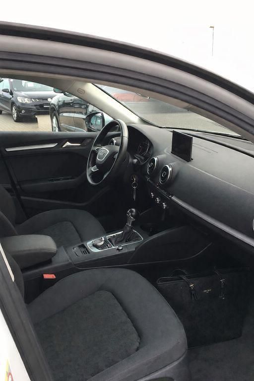 Gebraucht Audi A3 110 PS (80 kW) 2014 Weiß Limousine