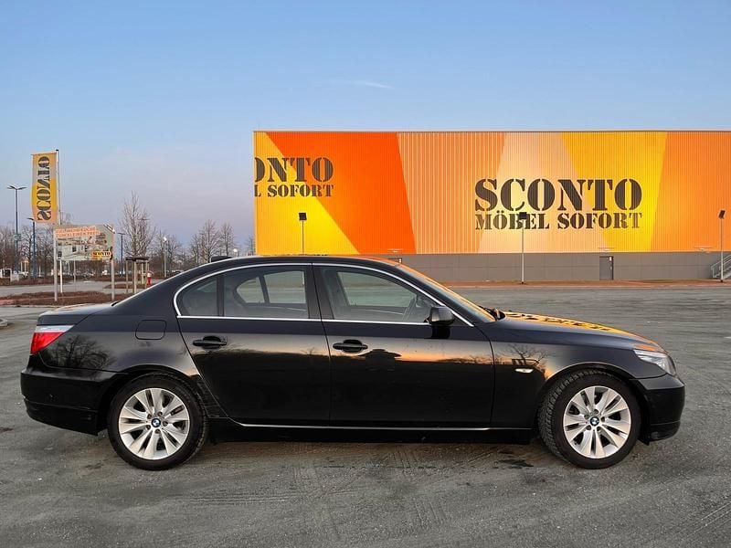 Gebraucht BMW 520 177 PS (130 kW) 2009 Schwarz Limousine