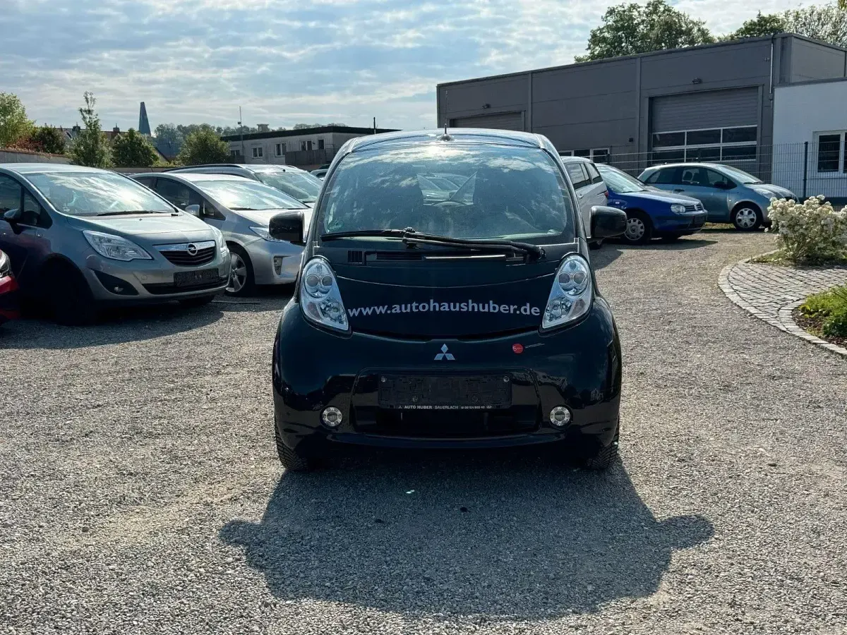 Gebraucht Mitsubishi i-MiEV Basis 49 kW (67 PS) 2014 Schwarz Kleinwagen