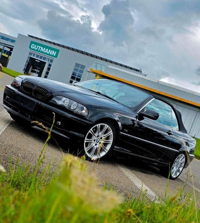 Gebraucht BMW 325 Cabriolet Performance 192 PS (141 kW) 2001 Schwarz Cabrio