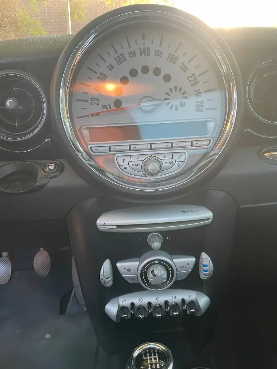 Gebraucht Mini ONE 95 PS (69 kW) 2008 Schwarz Kleinwagen