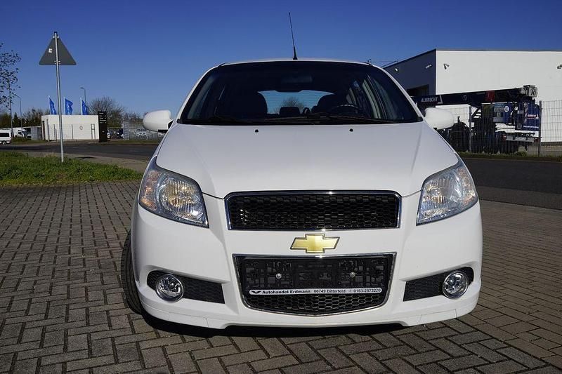 Gebraucht Chevrolet Aveo 84 PS (61 kW) 2009 Weiß Limousine