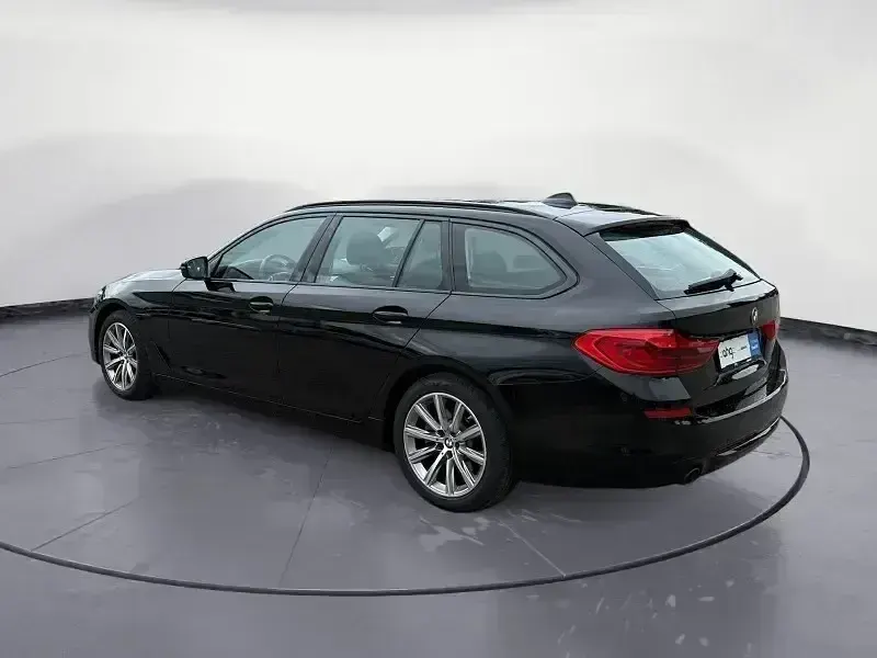 Gebraucht BMW 520 Sport Line 190 PS (139 kW) 2019 Schwarz Kombi