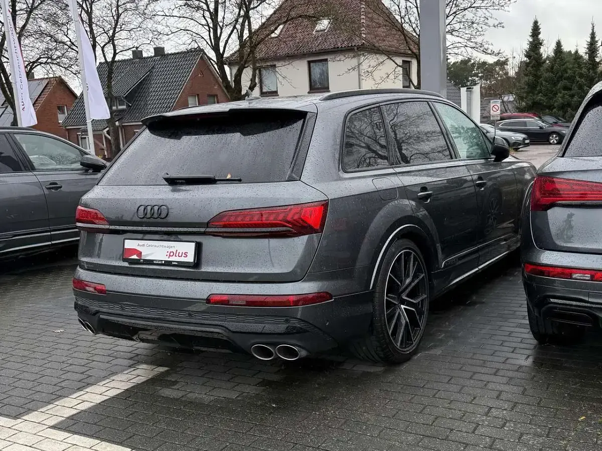 Gebraucht Audi SQ7 Competition 507 PS (372 kW) 2023 Grau SUV