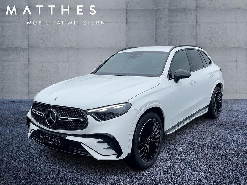 Gebraucht Mercedes GLC450 AMG 367 PS (269 kW) 2024 Unilack polarweiß SUV