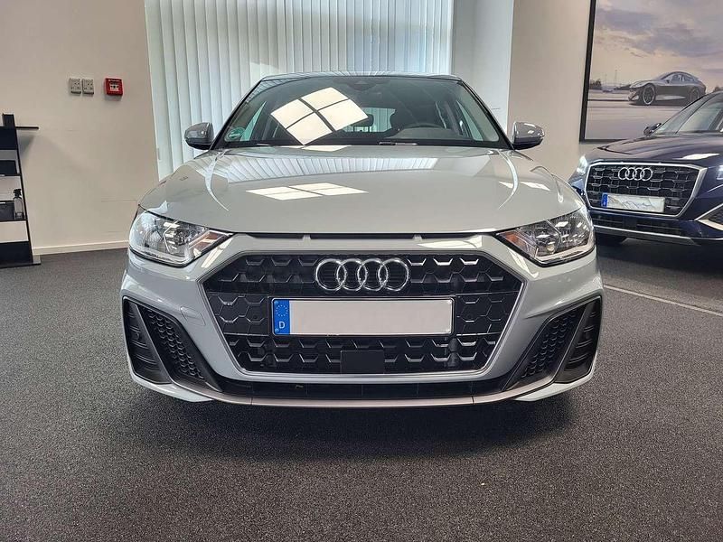 Gebraucht Audi A1 Sportback Design 116 PS (85 kW) 2024 Grau Kleinwagen