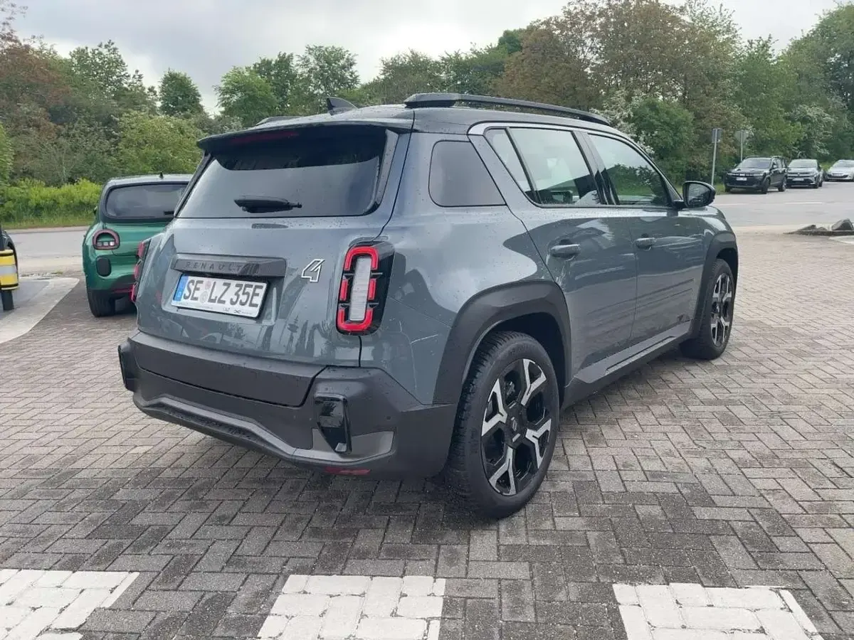 Gebraucht Renault R4 Komfort 77 kW (106 PS) 2026 Schiefergrau mit schwarz Limousine