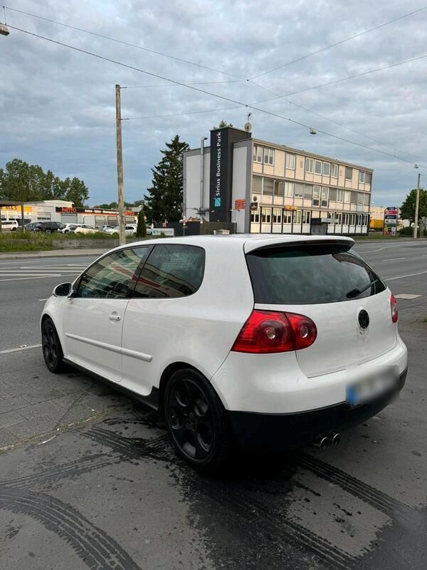 Weiß Gebraucht 2005 VW Golf V GTI Kleinwagen | 5.400 € (Fairer Preis) - Bild 1/4