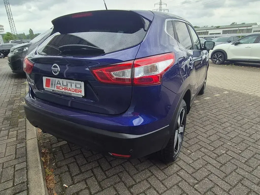 Gebraucht Nissan Qashqai N-Connecta 163 PS (119 kW) 2017 Blau SUV