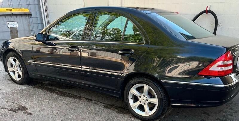 Schwarz Gebraucht 2005 Mercedes C280 Limousine | 5.950 € (Teuer) - Bild 1/4