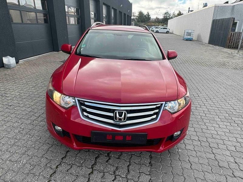 Rot Gebraucht 2009 Honda Accord Elegance Kombi | 3.333 € (Fairer Preis) - Bild 1/4