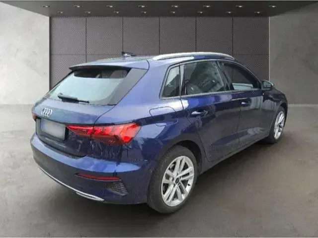 Gebraucht Audi A3 Advanced Plus 204 PS (150 kW) 2022 Navarrablau metallic Limousine