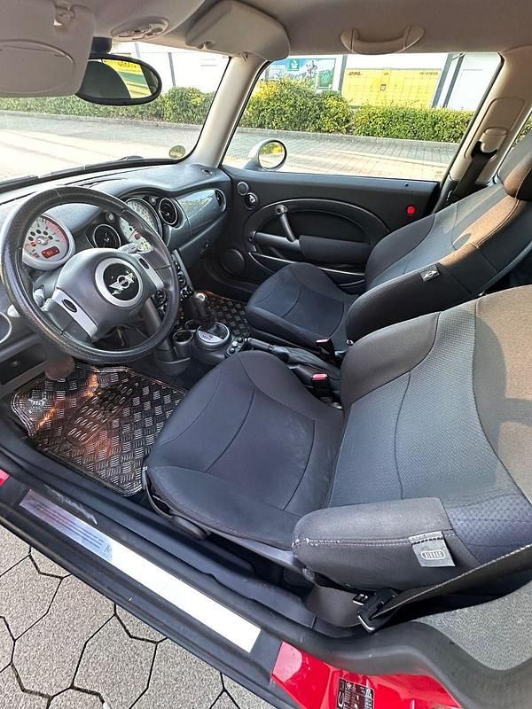 Gebraucht Mini ONE 90 PS (66 kW) 2006 Rot Kleinwagen
