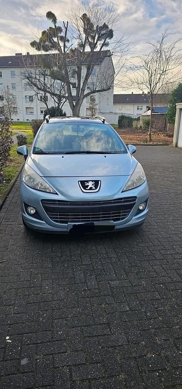Gebraucht Peugeot 207 92 PS (67 kW) 2012 Blau Kombi