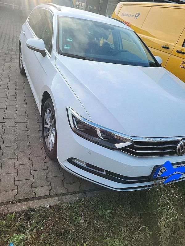 Weiß Gebraucht 2017 VW Passat Kombi | 10.000 € (Superpreis) - Bild 1/4
