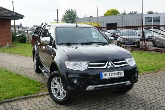 Schwarz metallic Gebraucht 2015 Mitsubishi L200 Diamant Edition Abholung | 16.500 € (Teuer) - Bild 1/4