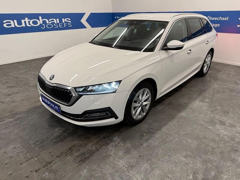 Weiß Gebraucht 2023 Skoda Octavia Style Kombi | 22.500 € (Fairer Preis) - Bild 1/4