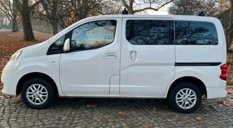 Weiß Gebraucht 2015 Nissan Evalia Van / Kleinbus | 12.600 € - Bild 1/4
