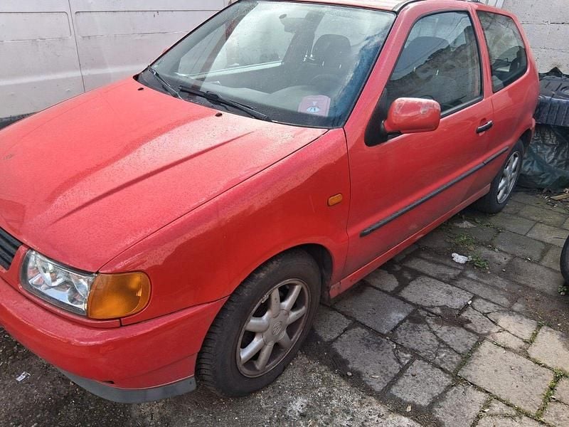 Gebraucht VW Polo Basis 60 PS (44 kW) 1997 Rot Kleinwagen