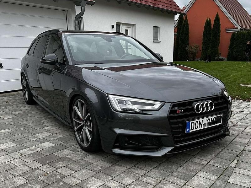 Gebraucht Audi S4 Ambiente 354 PS (260 kW) 2017 Grau Kombi