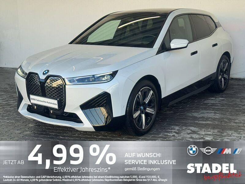 Weiß Gebraucht 2022 BMW iX Sport Line SUV | 38.887 € (Fairer Preis) - Bild 1/4