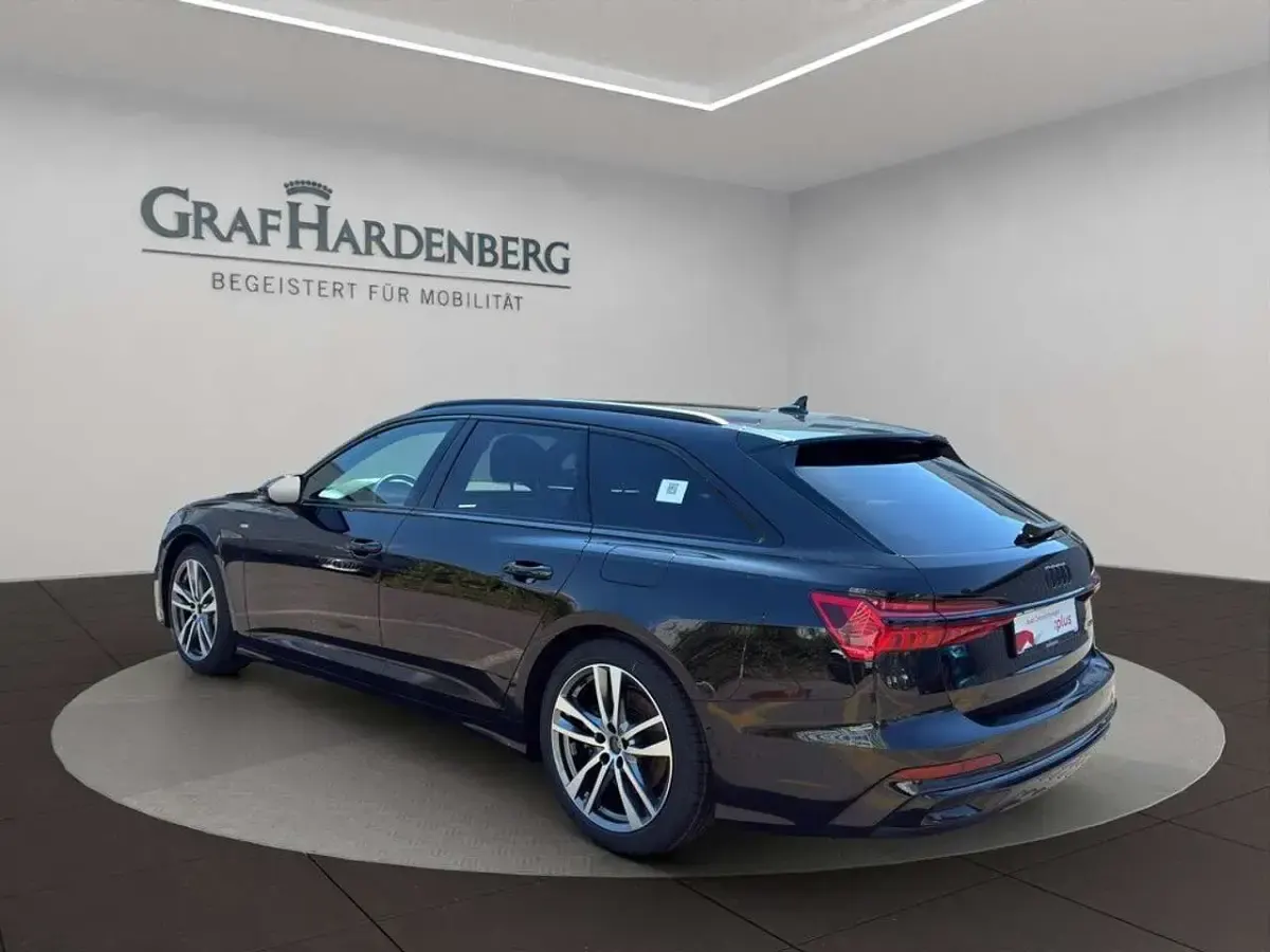 Gebraucht Audi A6 Design 299 PS (219 kW) 2025 Mythosschwarz metallic Kombi