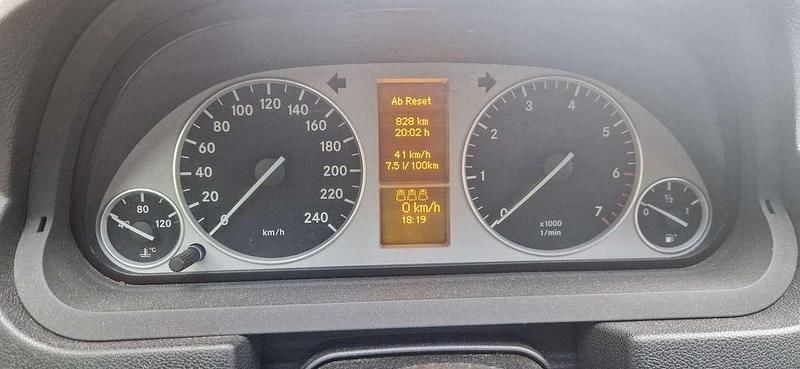 Schwarz Gebraucht 2005 Mercedes B170 Van / Kleinbus | 3.000 € (Fairer Preis) - Bild 1/4