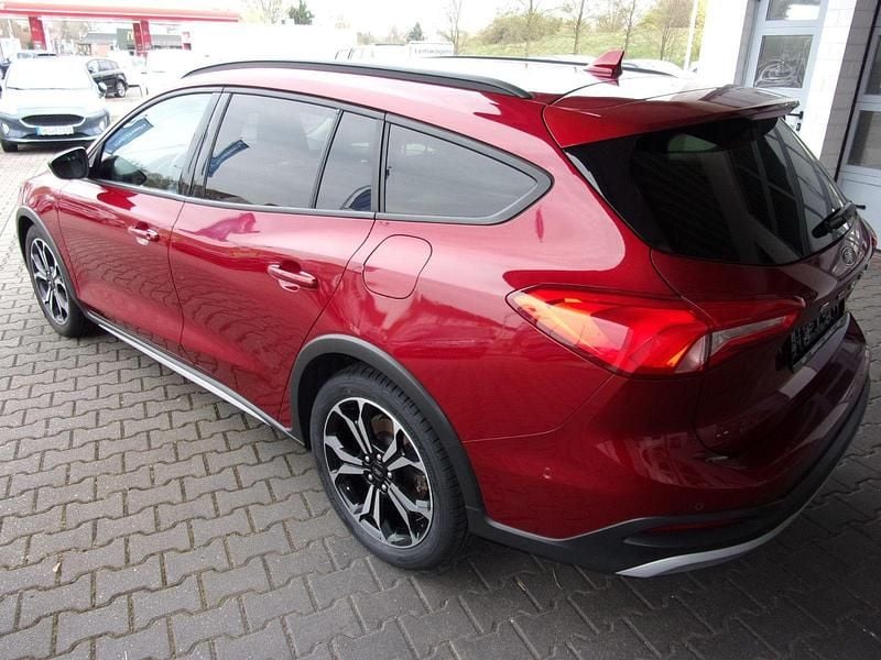 Usata Ford Focus Active 125 CV (91 kW) 2019 Rosso Station wagon