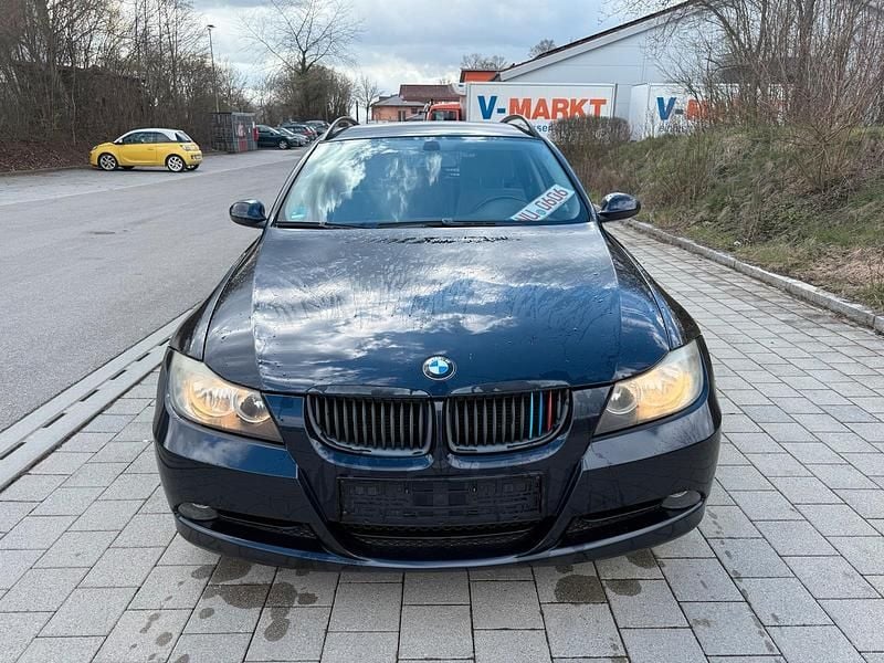 Gebraucht BMW 318 129 PS (94 kW) 2006 Blau Kombi