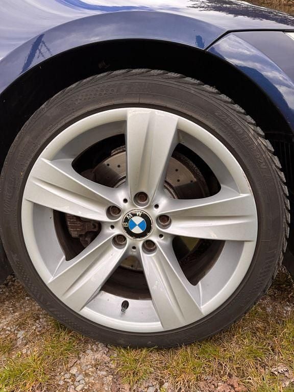 Gebraucht BMW 330 Cabriolet 245 PS (180 kW) 2012 Blau Cabrio