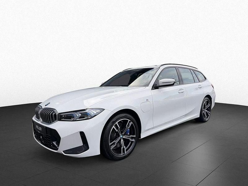 Gebraucht BMW 330e M Sport 292 PS (214 kW) 2024 Weiß Limousine