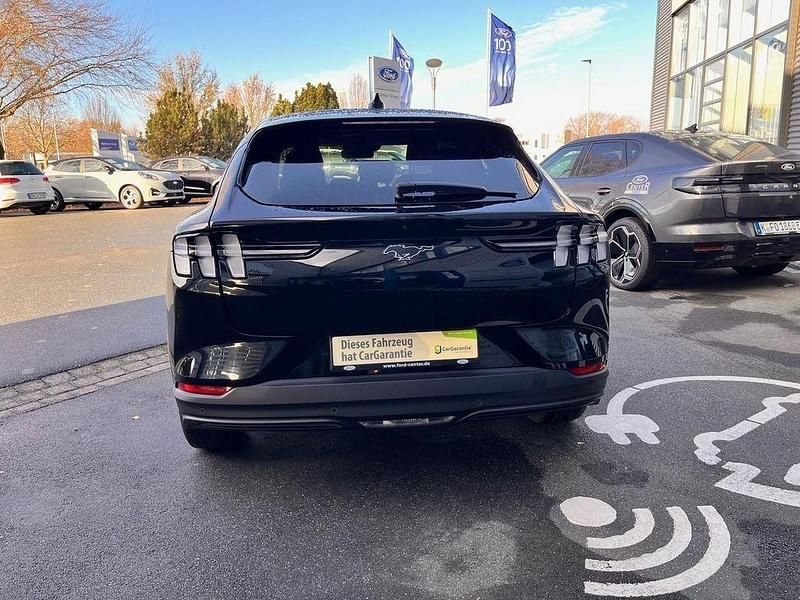 Gebraucht Ford Mustang Mach-E Basis 197 kW (269 PS) 2021 Schwarz SUV