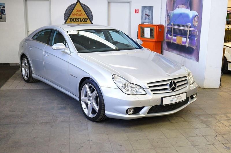Silber Gebraucht 2005 Mercedes CLS55 AMG AMG Coupé | 49.990 € - Bild 1/4